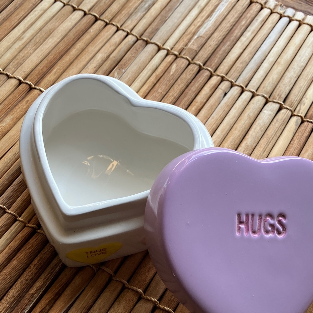 Lavender Heart Ceramic Bath Container - Picture 9 of 10